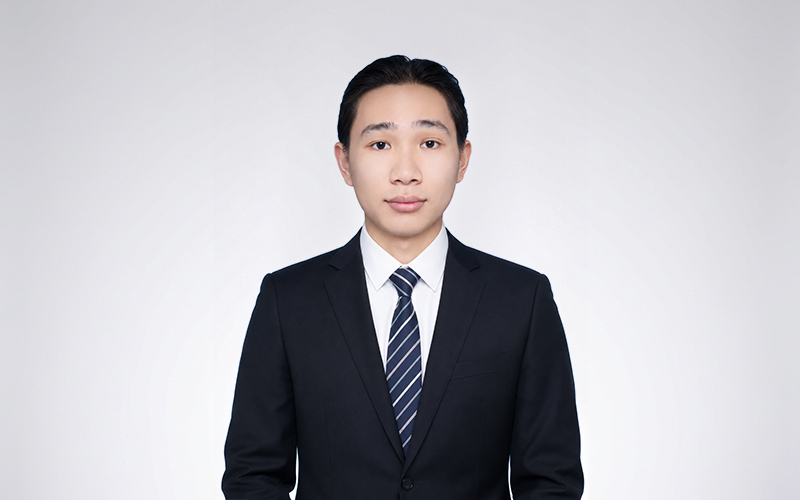 Mr. Liu— 기술 팀 리더 
